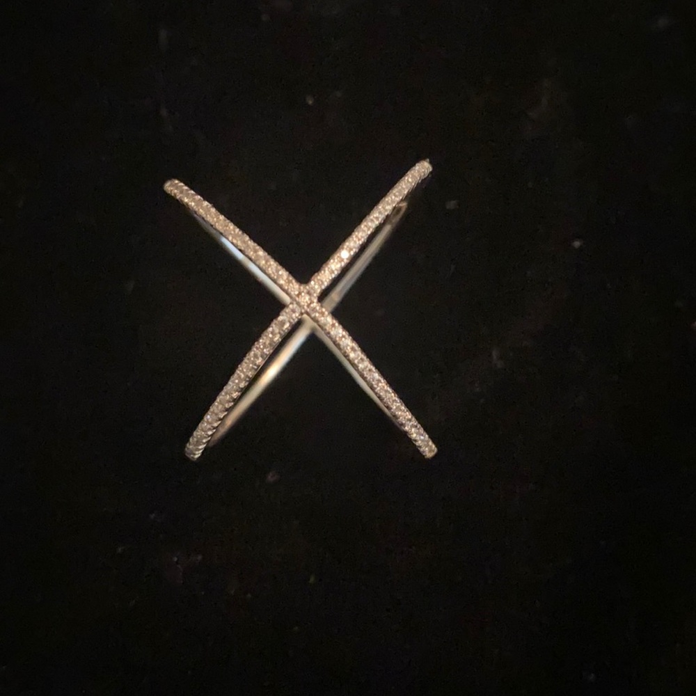 Criss Cross Ring